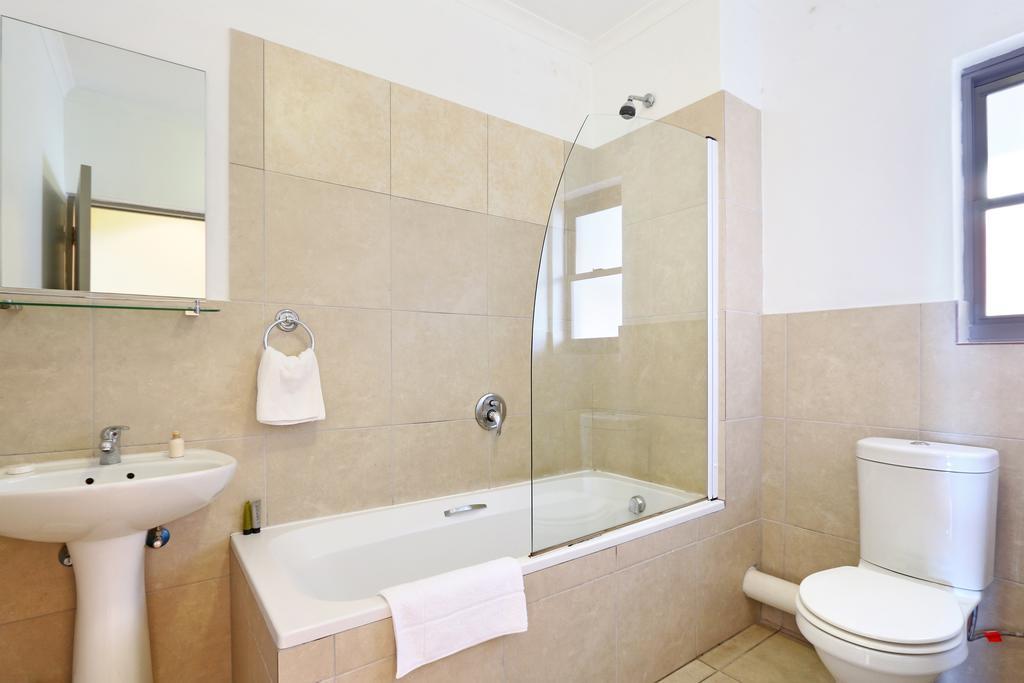 Amalfi On Regent Hotel Кейптаун Екстериор снимка